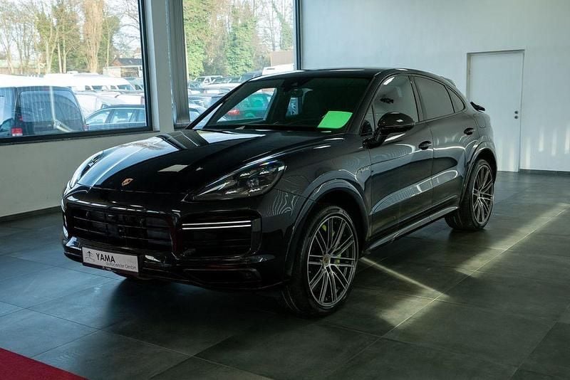 Gebraucht Porsche Cayenne Turbo S 680 PS (500 kW) 2022 Schwarz SUV