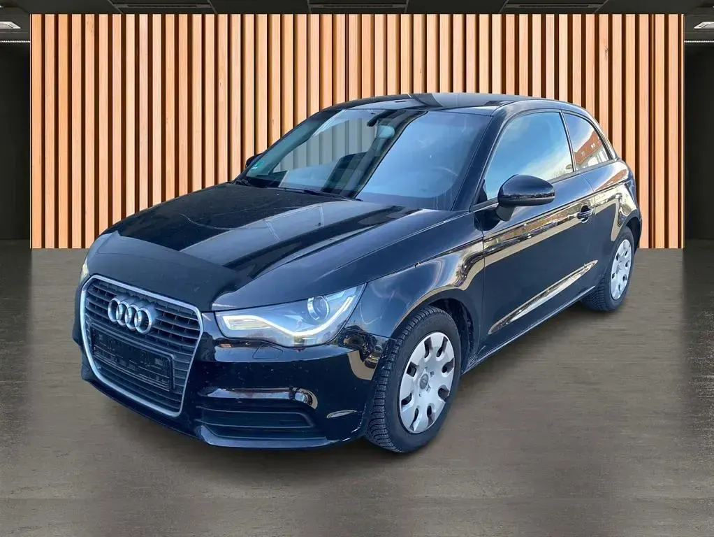 Gebraucht Audi A1 Attraction 86 PS (63 kW) 2012 Schwarz brillantschwarz Kleinwagen