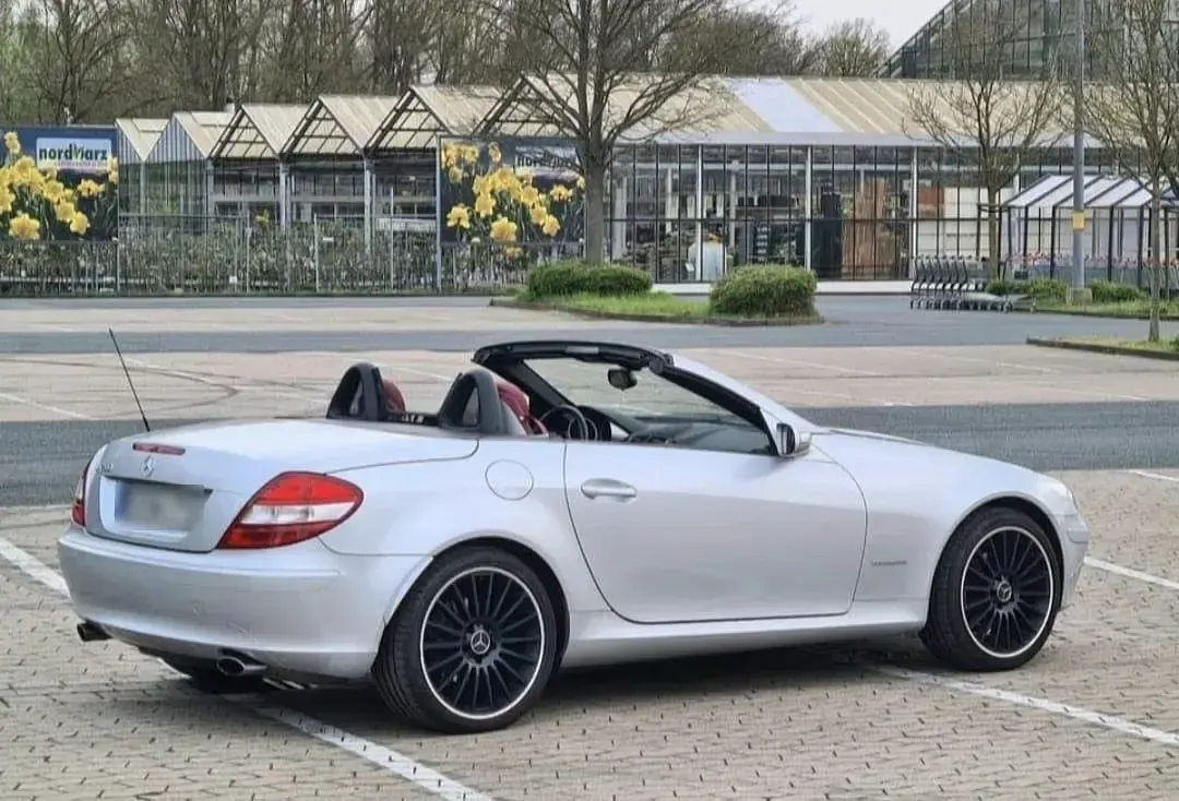 Gebraucht Mercedes SLK200 163 PS (119 kW) 2006 Silber Cabrio