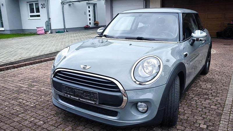 Grau Gebraucht 2016 Mini ONE Kleinwagen | 8.800 € (Fairer Preis) - Bild 1/4