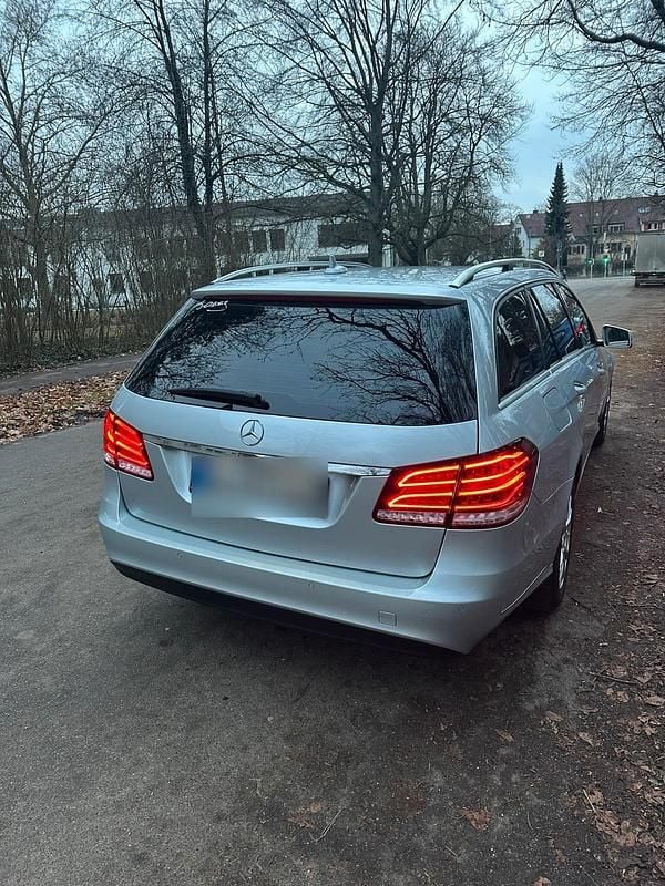 Second-hand Mercedes E220 170 CP (125 kW) 2015 Argintiu Break