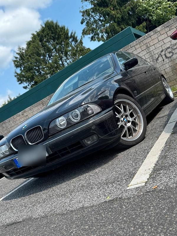 Schwarz Gebraucht 1999 BMW 528 Limousine | 6.000 € (Fairer Preis) - Bild 1/4