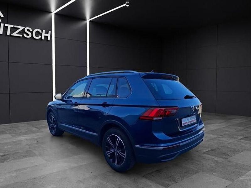 Gebraucht VW Tiguan Active 150 PS (110 kW) 2022 Nightshade blue metallic SUV
