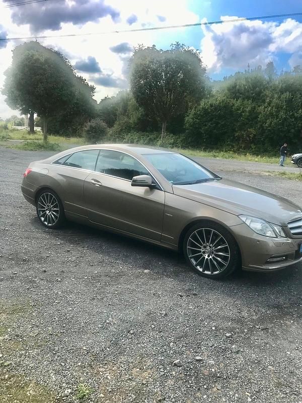 Gelb Gebraucht 2012 Mercedes 350 Coupé | 9.750 € (Superpreis) - Bild 1/4