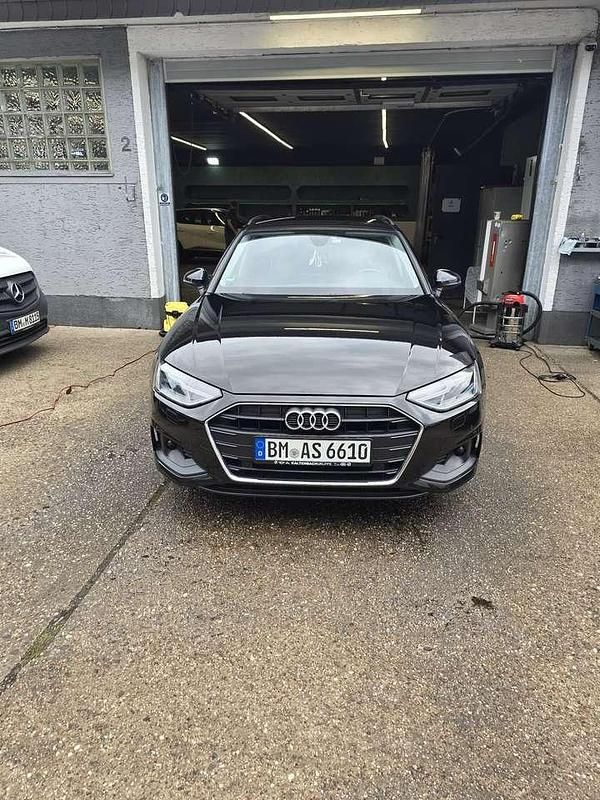 Gebraucht Audi A4 Sport 204 PS (150 kW) 2020 Schwarz Kombi