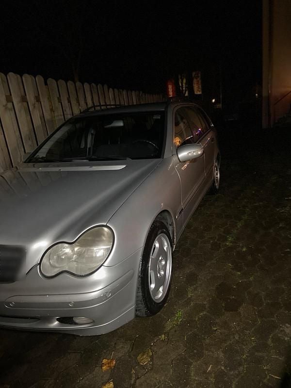 Gebraucht Mercedes C270 170 PS (125 kW) 2002 Grau Kombi