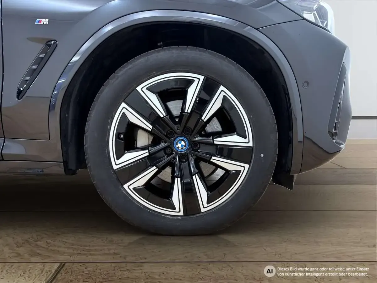 Gebraucht BMW iX3 M Sport 210 kW (286 PS) 2023 Grau SUV