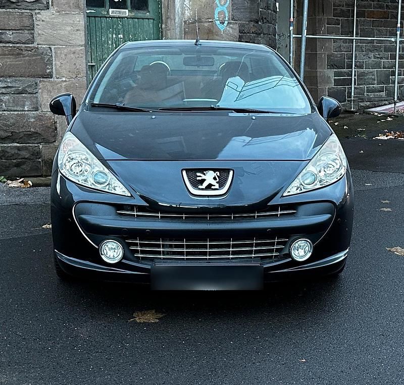 Schwarz Gebraucht 2010 Peugeot 207 CC Cabrio | 2.850 € (Guter Preis) - Bild 1/4