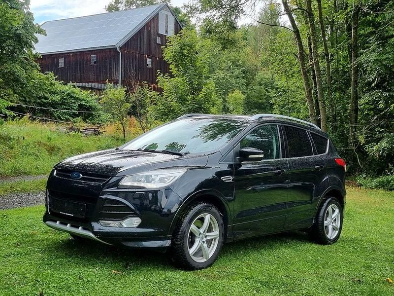 Schwarz Gebraucht 2016 Ford Kuga Individual SUV | 9.889 € (Guter Preis) - Bild 1/4