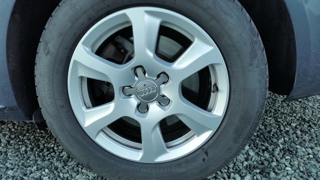 Gebraucht Audi A4 Ambiente 160 PS (117 kW) 2009 Grau metallic Kombi