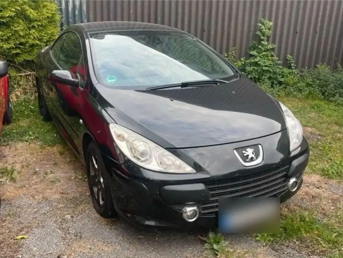 Gebraucht Peugeot 307 CC 140 PS (102 kW) 2008 Schwarz Cabrio