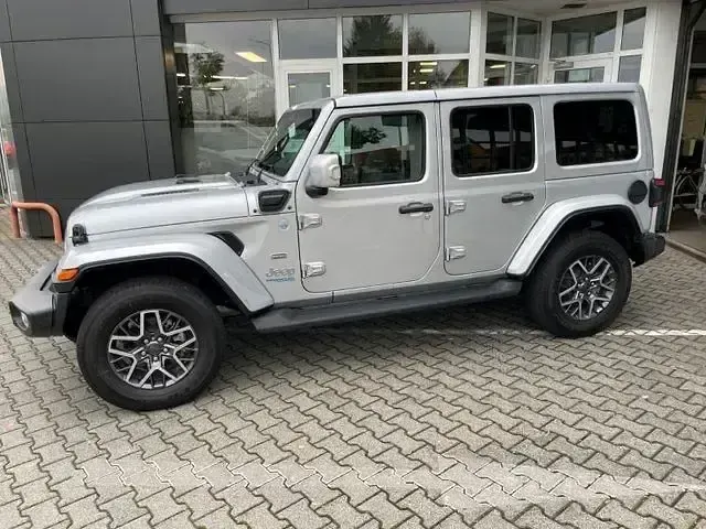 Gebraucht Jeep Wrangler Sahara 381 PS (280 kW) 2023 Silber SUV
