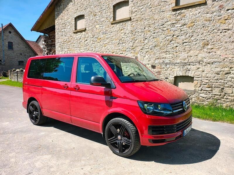 Rot Gebraucht 2016 VW T6 Van | 22.000 € (Teuer) - Bild 1/4
