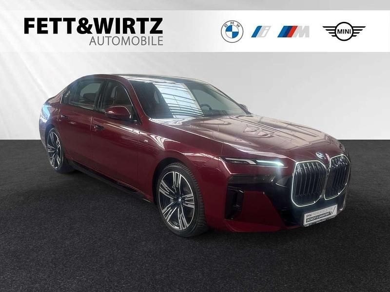 Aventurinrot metallic Gebraucht 2024 BMW i7 M Sport Limousine | 81.800 € - Bild 1/3