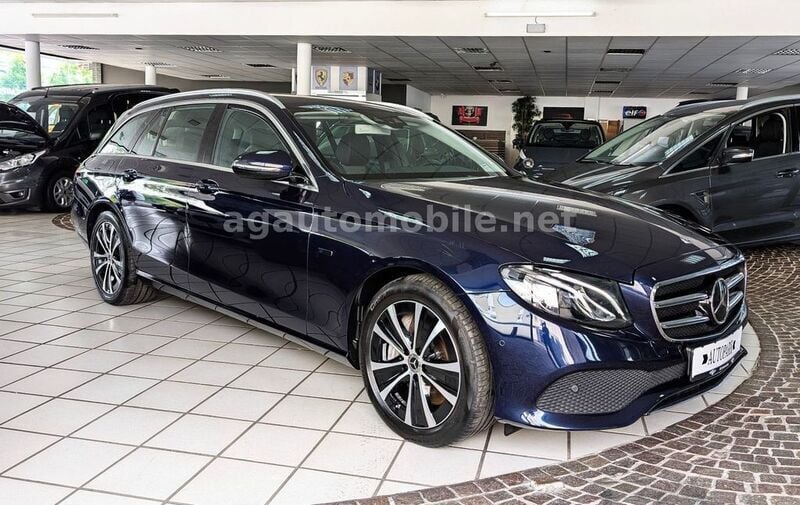 Blau Gebraucht 2020 Mercedes E300 Avantgarde Limousine | 19.499 € (Guter Preis) - Bild 1/4