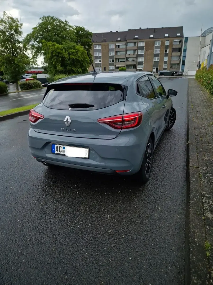 Gebraucht Renault Clio 91 PS (66 kW) 2021 Grau Kleinwagen