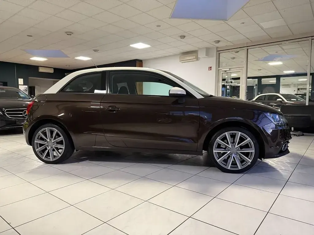 Gebraucht Audi A1 Ambition 122 PS (89 kW) 2010 Braun Kleinwagen