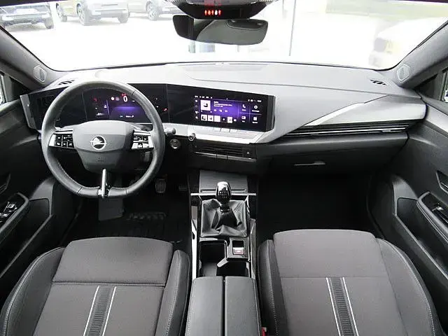 Gebraucht Opel Astra GS Line 131 PS (96 kW) 2024 Weiß Kleinwagen