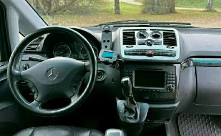 Gebraucht Mercedes Viano 150 PS (110 kW) 2009 Silber Van / Kleinbus