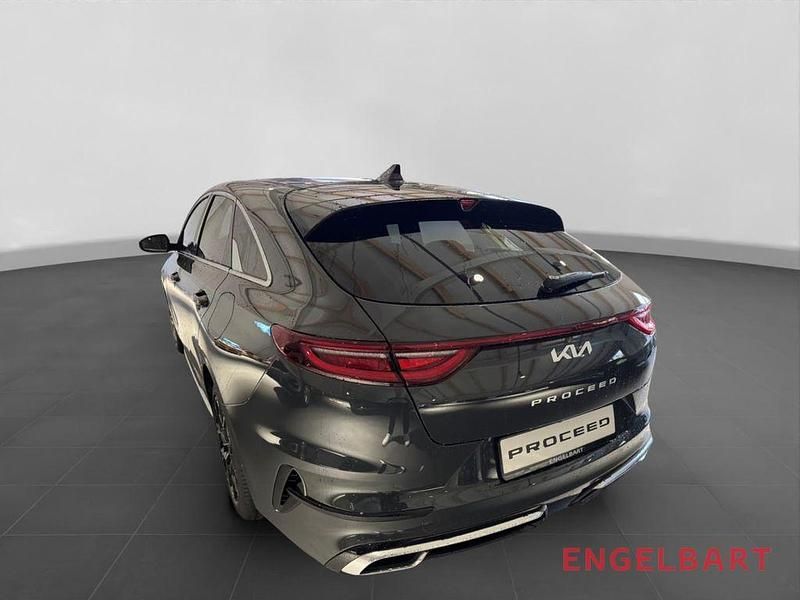 Gebraucht Kia ProCeed GT-Line 140 PS (102 kW) 2024 Pentametal (grau) Kleinwagen