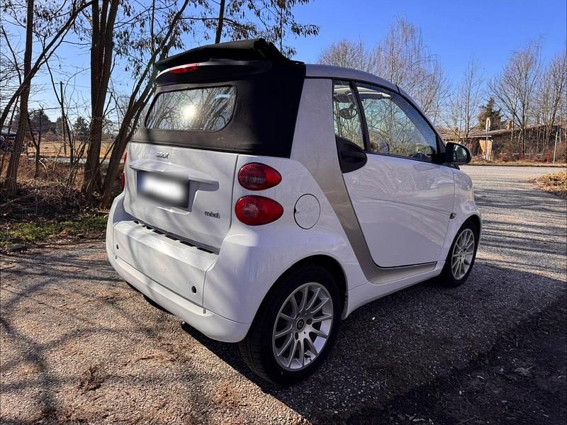 Gebraucht Smart ForTwo Cabrio Passion 71 PS (52 kW) 2012 Weiß Cabrio