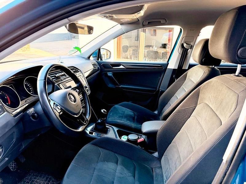 Gebraucht VW Tiguan Highline 150 PS (110 kW) 2016 Blau SUV