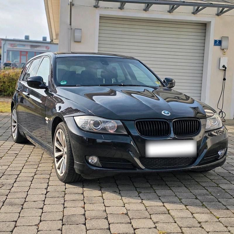 Gebraucht BMW 330 272 PS (200 kW) 2009 Schwarz Kombi