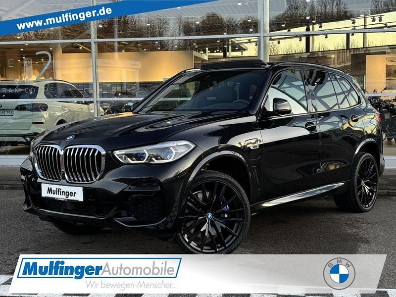 Black sapphire (metallic) Gebraucht 2022 BMW X5 M M Sport SUV | 55.760 € - Bild 1/4