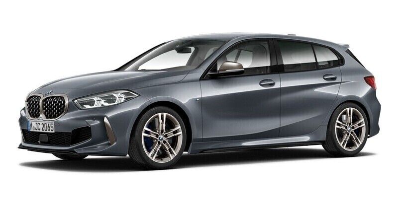 Grau Gebraucht 2024 BMW M135 Comfort Edition Kleinwagen | 40.545 € (Fairer Preis) - Bild 1/4