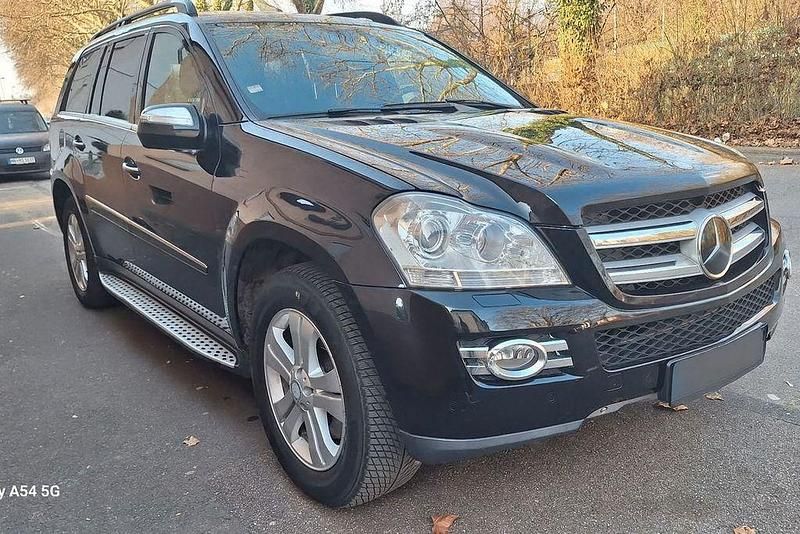 Schwarz Gebraucht 2009 Mercedes GL450 SUV | 6.900 € - Bild 1/4