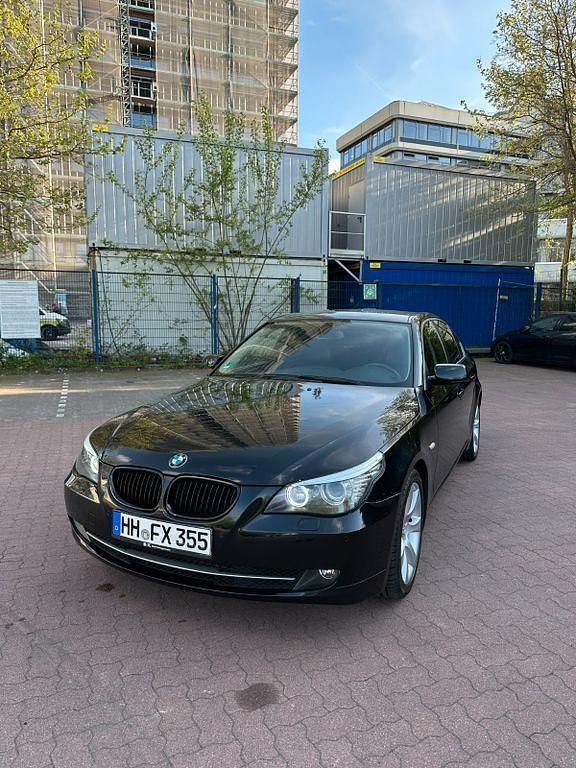Schwarz Gebraucht 2008 BMW 530 Limousine | 9.590 € (Etwas zu teuer) - Bild 1/4