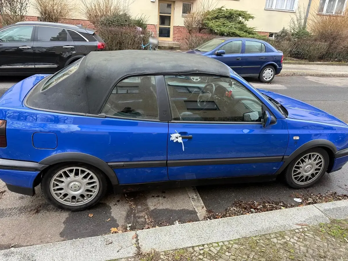 Second-hand VW Golf 101 CP (74 kW) 1997 Albastru Cabrio