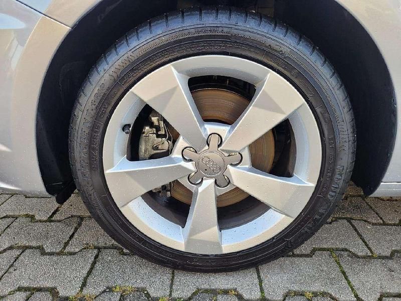 Gebraucht Audi A1 Sport 125 PS (91 kW) 2018 Florettsilber Limousine