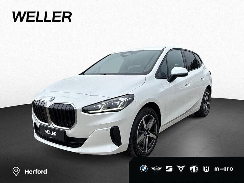 Weiß Gebraucht 2024 BMW 223 Active Tourer Luxury Line Van / Kleinbus | 35.995 € (Superpreis) - Bild 1/4