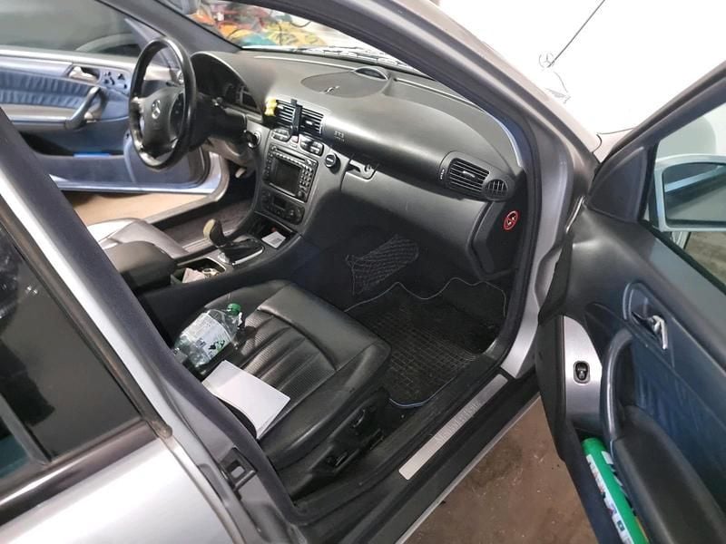 Grau Gebraucht 2003 Mercedes C32 AMG AMG Kombi | 8.000 € (Fairer Preis) - Bild 1/4