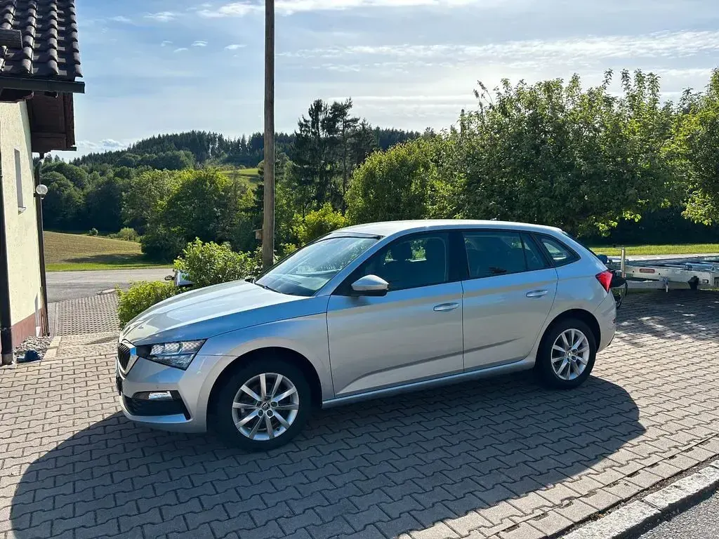 Gebraucht Skoda Scala Ambition 110 PS (80 kW) 2022 Silber Kleinwagen