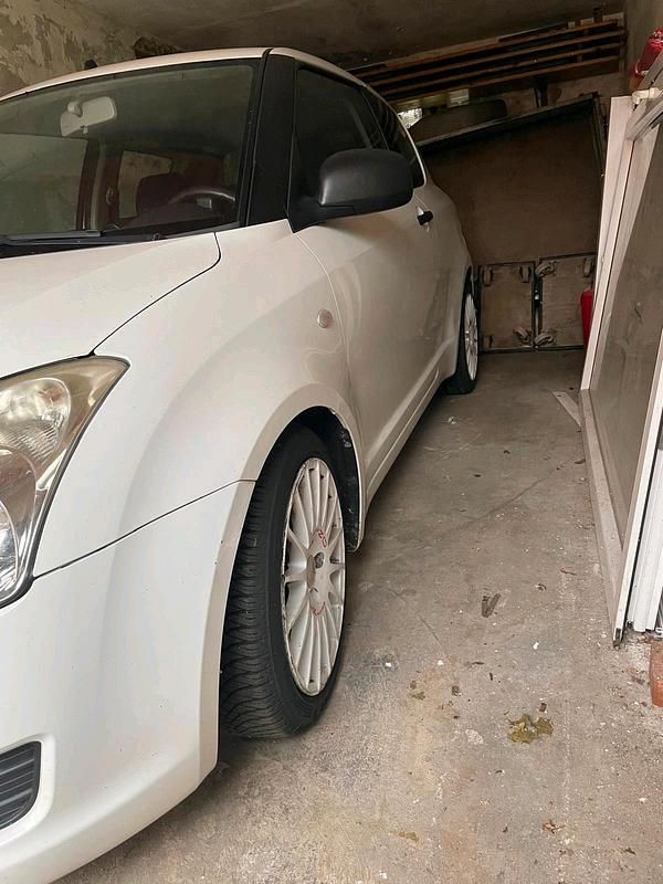 Gebraucht Suzuki Swift 92 PS (67 kW) 2008 Weiß Kleinwagen
