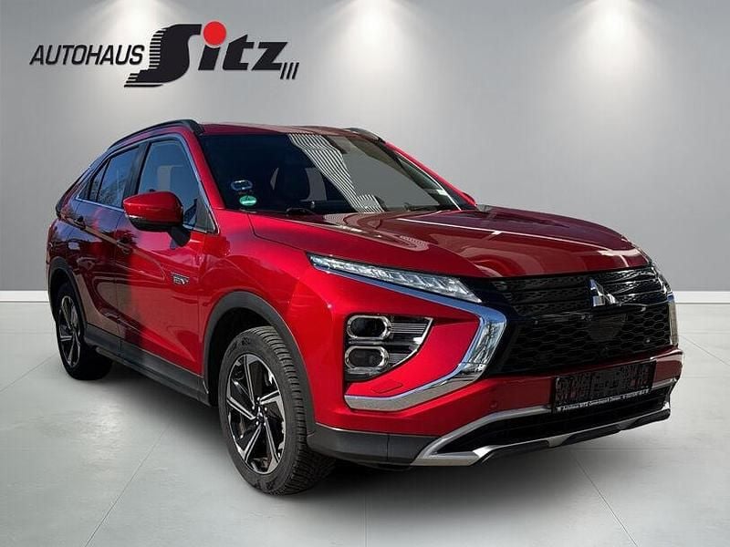 Gebraucht Mitsubishi Eclipse Cross Plus 98 PS (72 kW) 2022 Dynamik rot (metallic) SUV