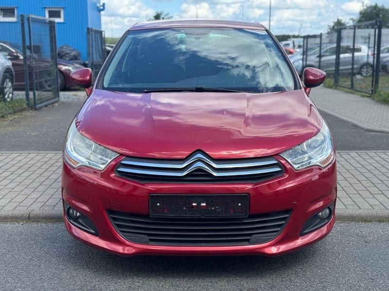 Rot Gebraucht 2011 Citroën C4 Attraction Limousine | 4.750 € (Guter Preis) - Bild 1/4