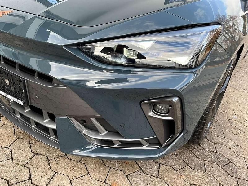 Gebraucht Cupra Leon 150 PS (110 kW) 2024 Blau Limousine