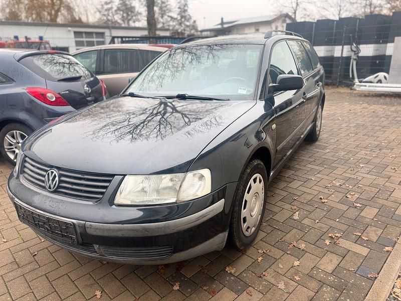 Schwarz Gebraucht 1998 VW Passat Limousine | 500 € (Superpreis) - Bild 1/4