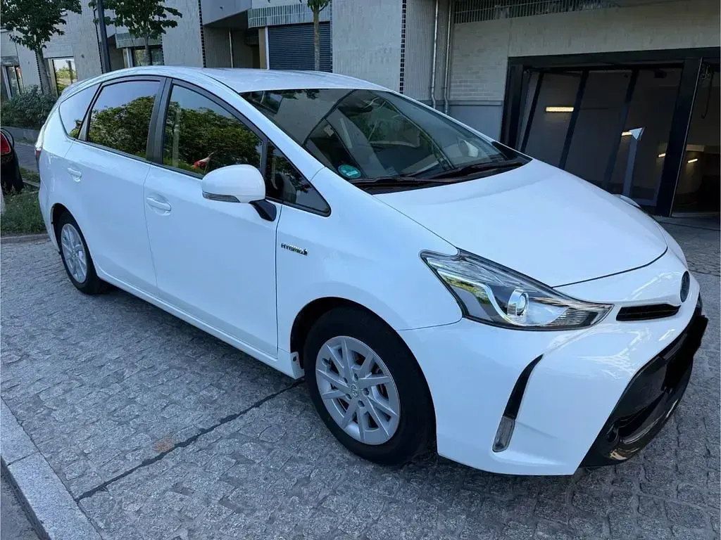 Gebraucht Toyota Prius+ 136 PS (100 kW) 2021 Weiß Van / Kleinbus