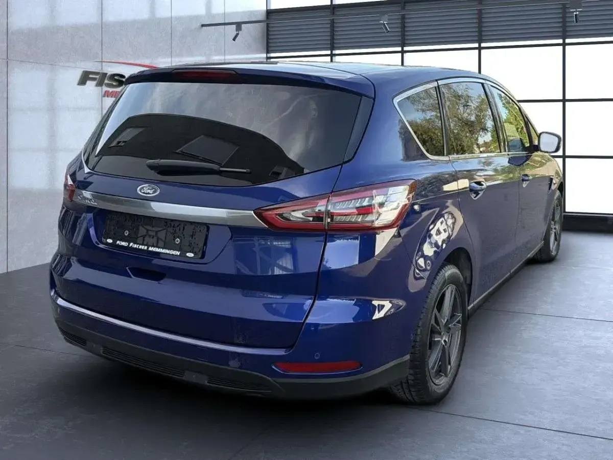 Gebraucht Ford S-MAX Titanium 150 PS (110 kW) 2018 Blau Van / Kleinbus