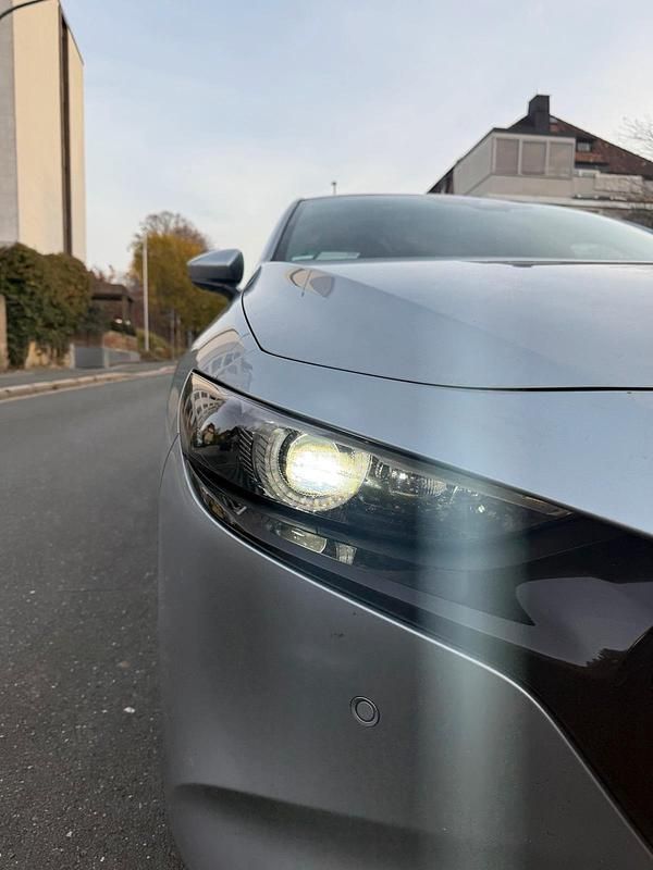 Usata Mazda 3 122 CV (89 kW) 2019 Argento Utilitaria