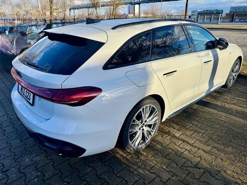Gebraucht Audi A5 S-Line 150 PS (110 kW) 2025 Weiß Limousine