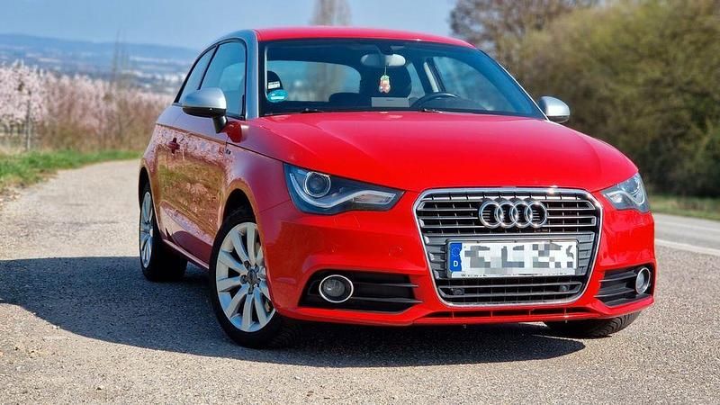 Gebraucht Audi A1 Ambition 122 PS (89 kW) 2012 Rot Kleinwagen