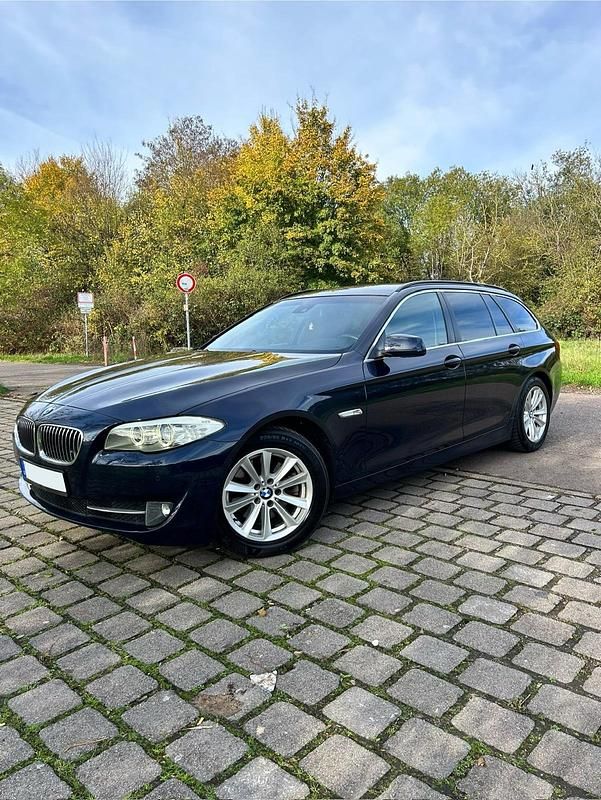 Blau Gebraucht 2012 BMW 520 Kombi | 8.000 € (Guter Preis) - Bild 1/4