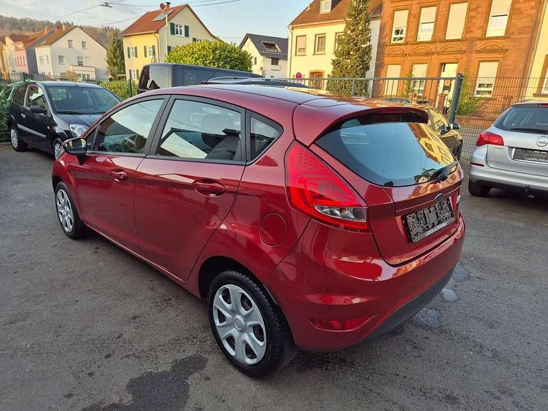 Gebraucht Ford Fiesta Ambiente 82 PS (60 kW) 2009 Other Kleinwagen