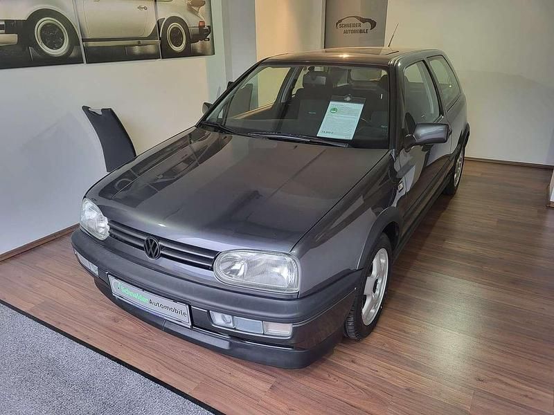 Grau Gebraucht 1993 VW Golf III GTI Limousine | 14.900 € - Bild 1/4