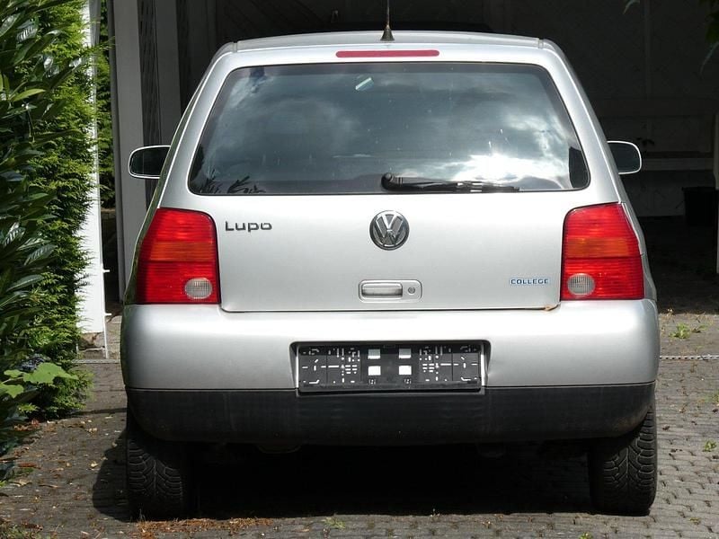 Gebraucht VW Lupo Basis 50 PS (36 kW) 2000 Silber Kleinwagen
